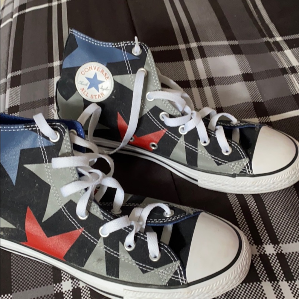 BRAND NEW CONVERSE!!!!!!!!!!!!